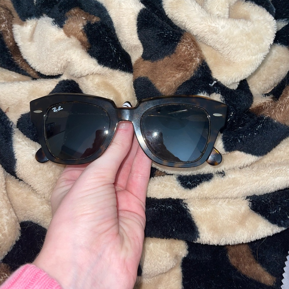 Ray-Ban Tortoise Shell Sunglasses